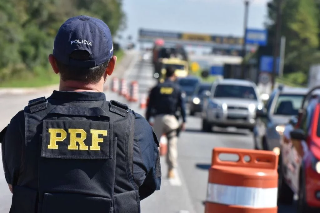 Além da orientação para os motoristas redobrarem a atenção, a PRF também reforçará a fiscalização.