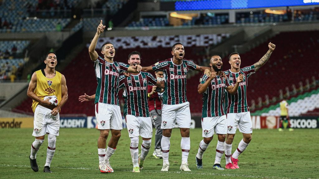 Fluminense comemora vitória sobre o Flamengo pelo Brasileirão