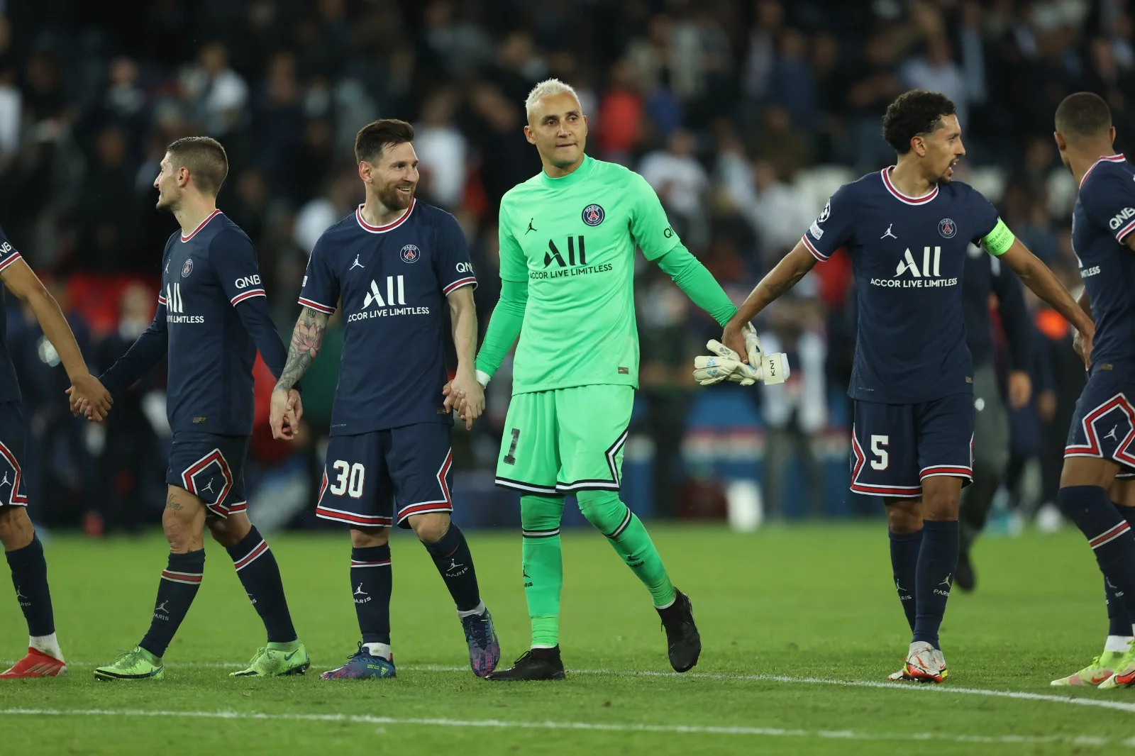 PSG comemora vitória pela Liga dos Campeões