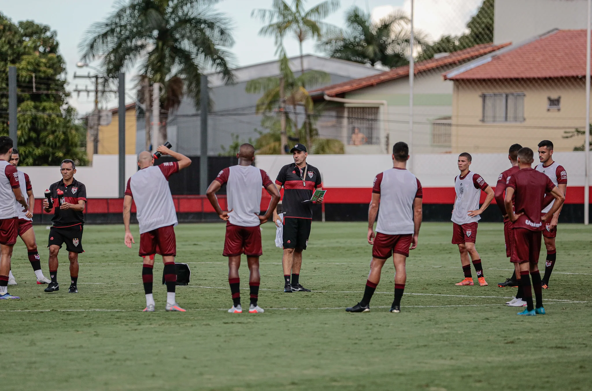 Treinamento do Atlético-GO antes da partida com o Sport