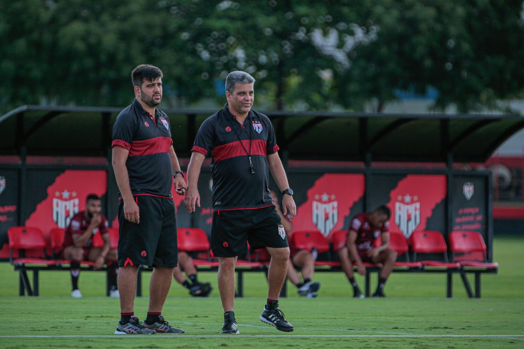 Marcelo Cabo e Gabriel Cabo, do Atlético-GO