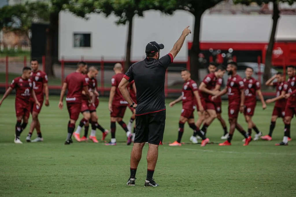 Treino do Atlético-GO antes do jogo com o Palmeiras