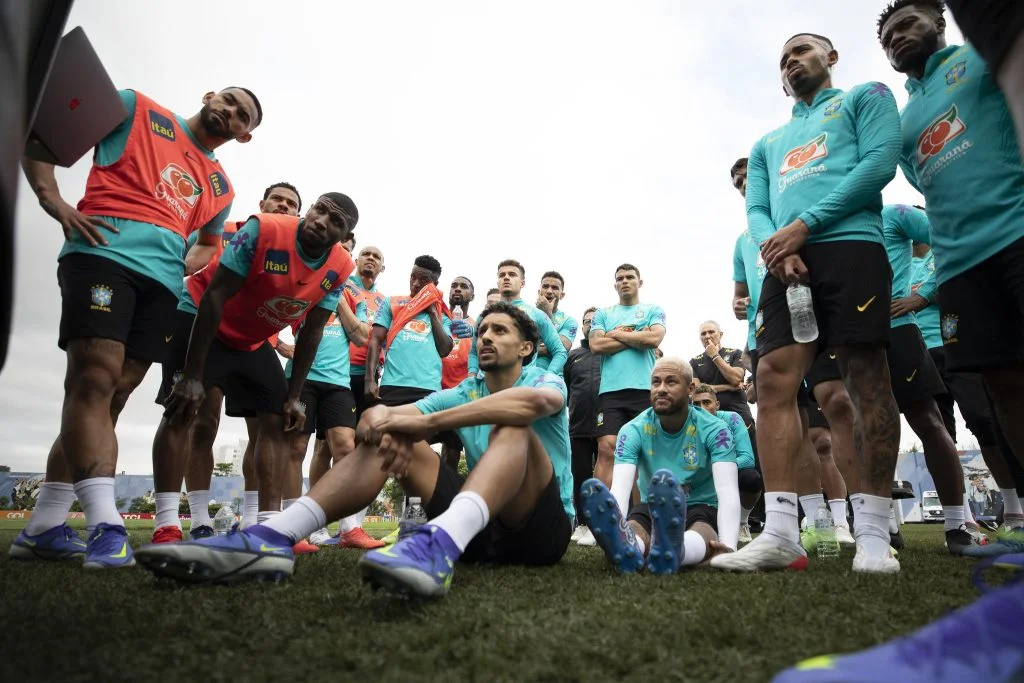 Treino do Brasil para o jogo com a Colômbia