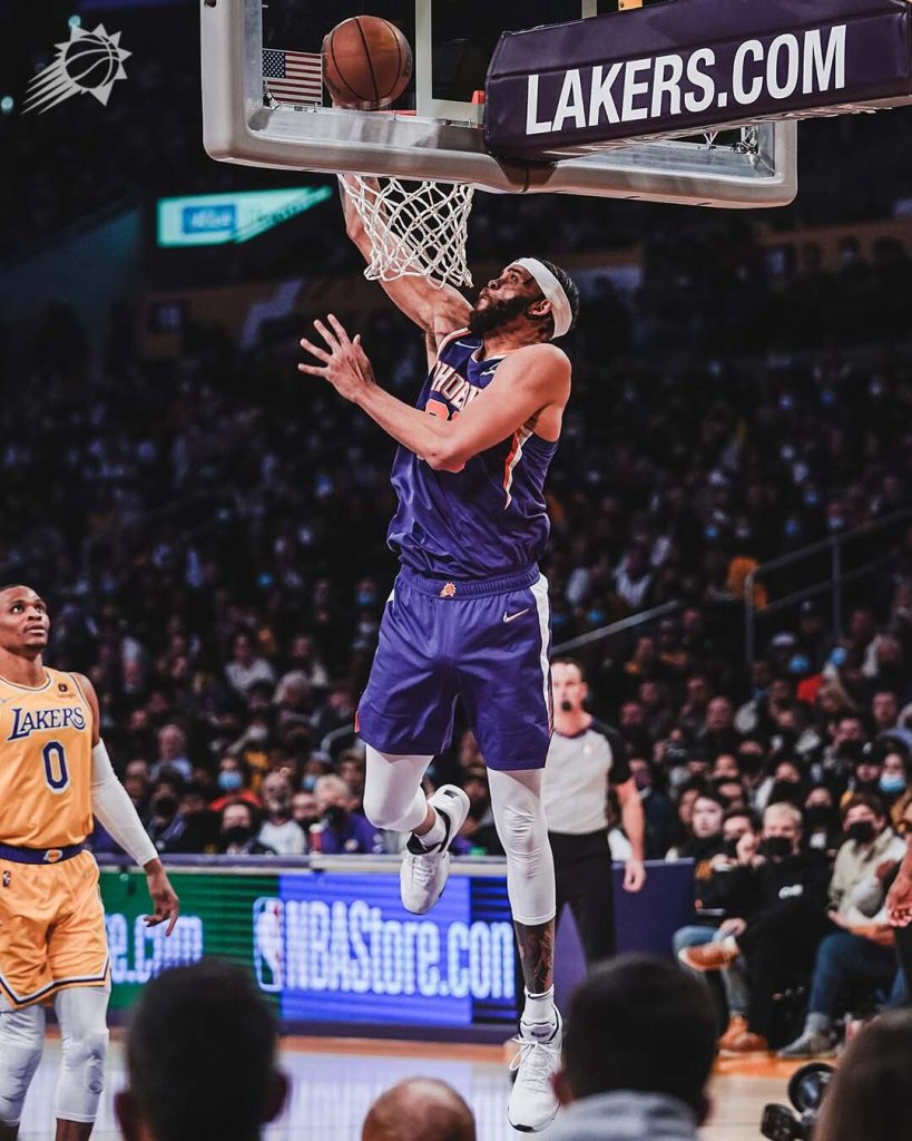 Suns vencem os Lakers pela NBA