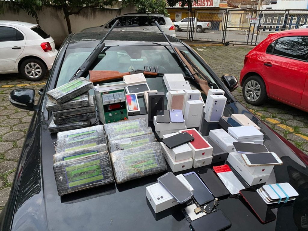 Vídeo: Polícia prende suspeitos de venderem Iphones para assistências credenciadas, em Goiânia