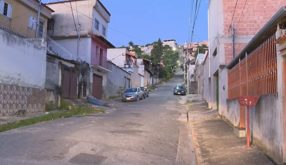 Grávida é morta na porta de casa