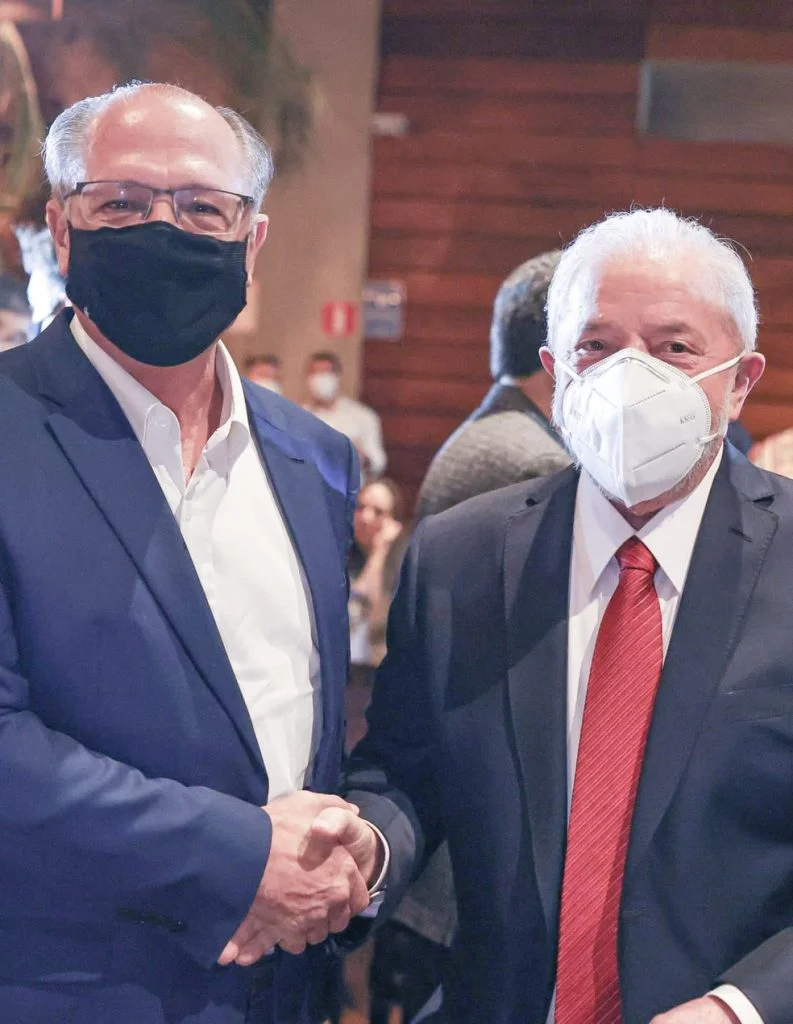 Lula e Alchmin se encontram em jantar beneficente, em São Paulo