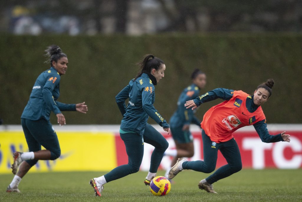 Seleção Feminina treinamento para jogo com a França