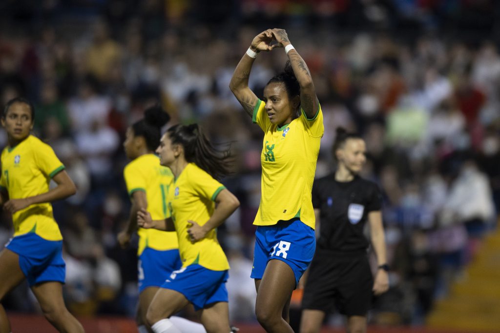 Goiânia e Aparecida decretam ponto facultativo durante jogos da seleção feminina de futebol