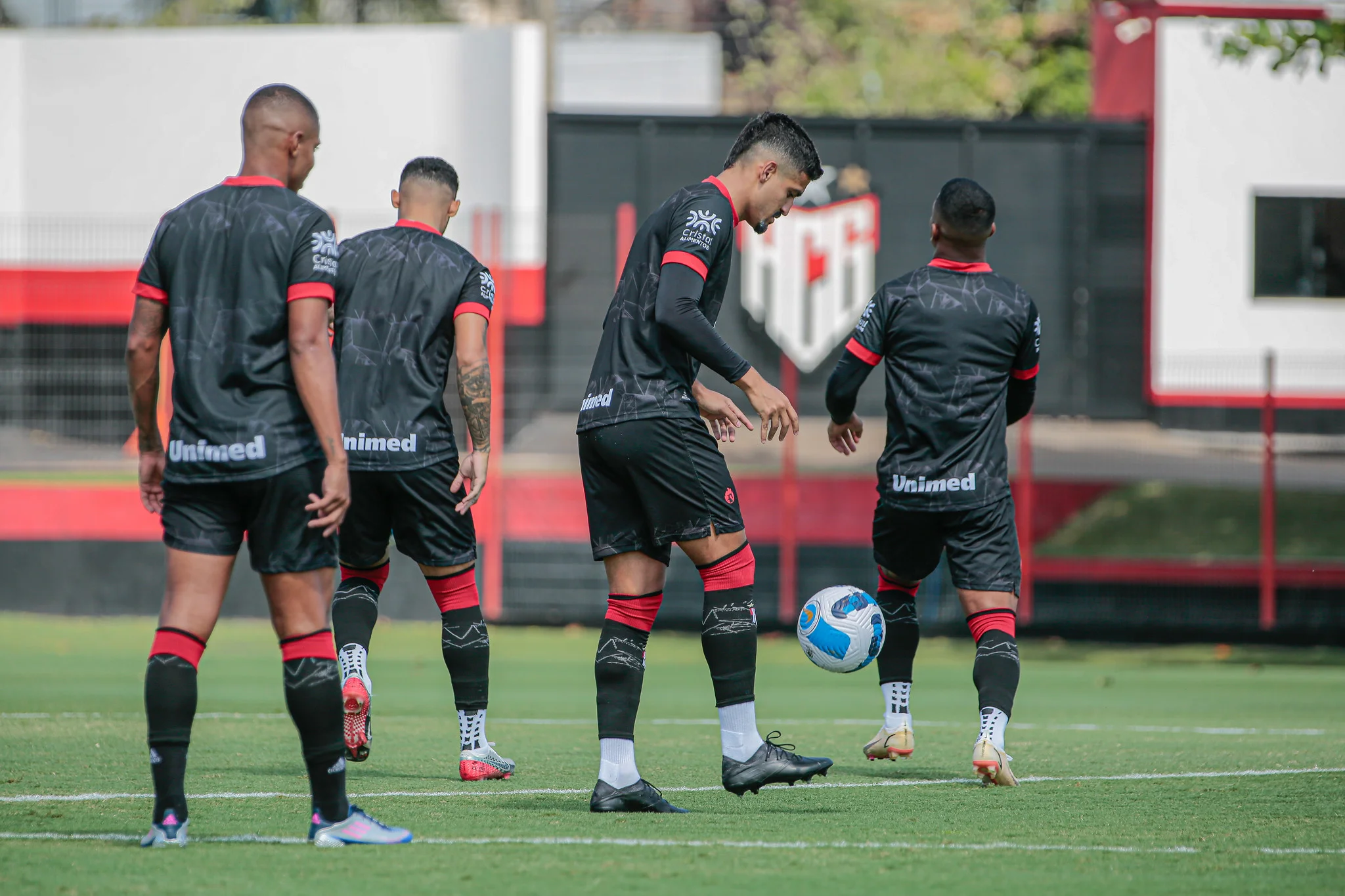 Treinamento jogadores Atlético-GO 11.04