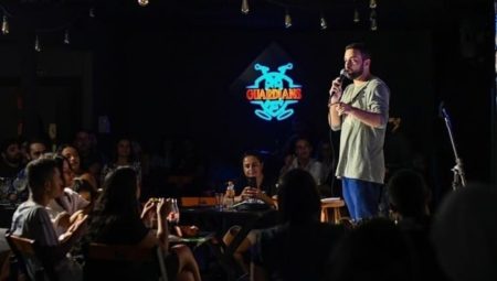 Wagner Oliveira comediante stand-up