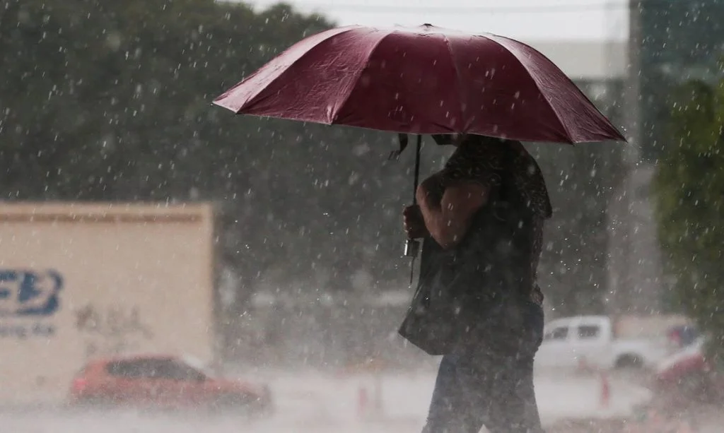 Frente fria deve provocar tempestades, com queda de granizo e vendavais, em Goiás