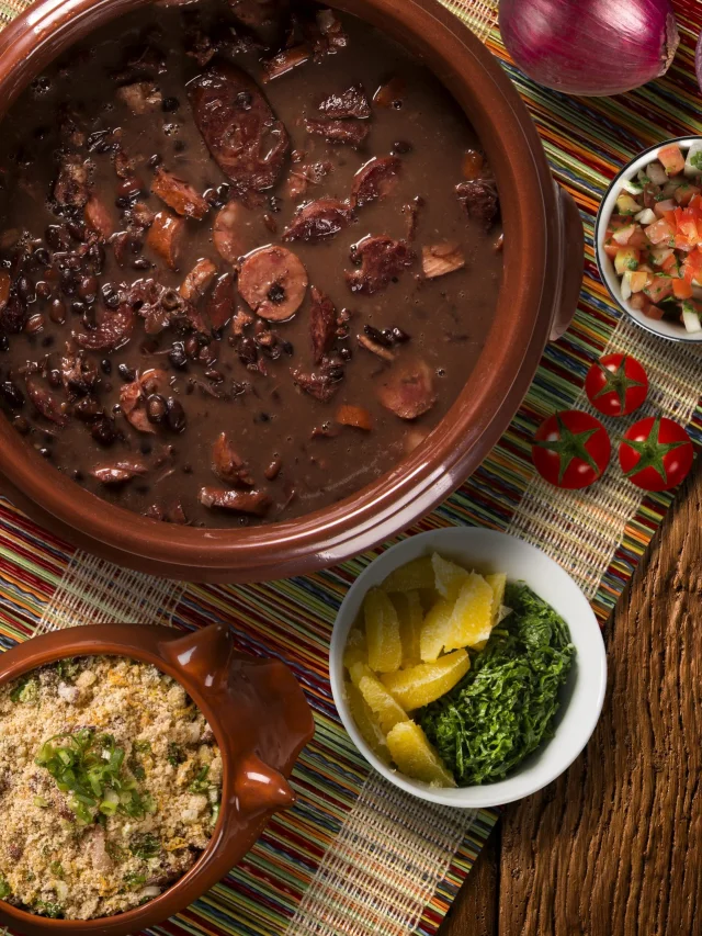 10  lugares para comer feijoada em Goiânia