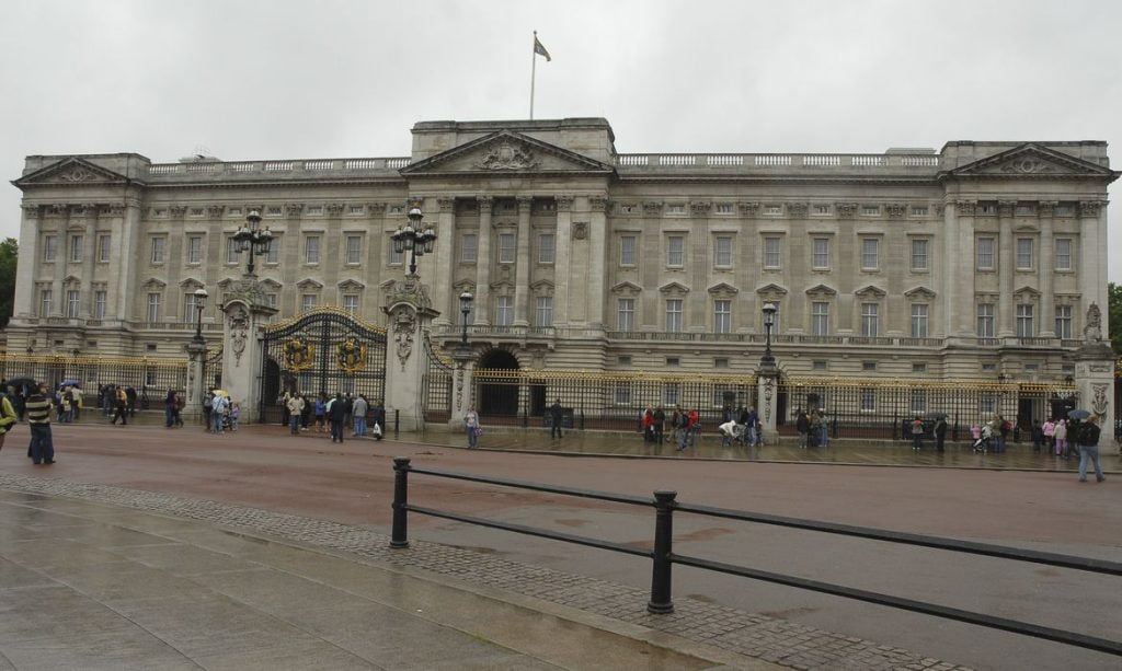 Palácio de Buckingham é invadido antes de festividades do Jubileu de Platina da rainha
