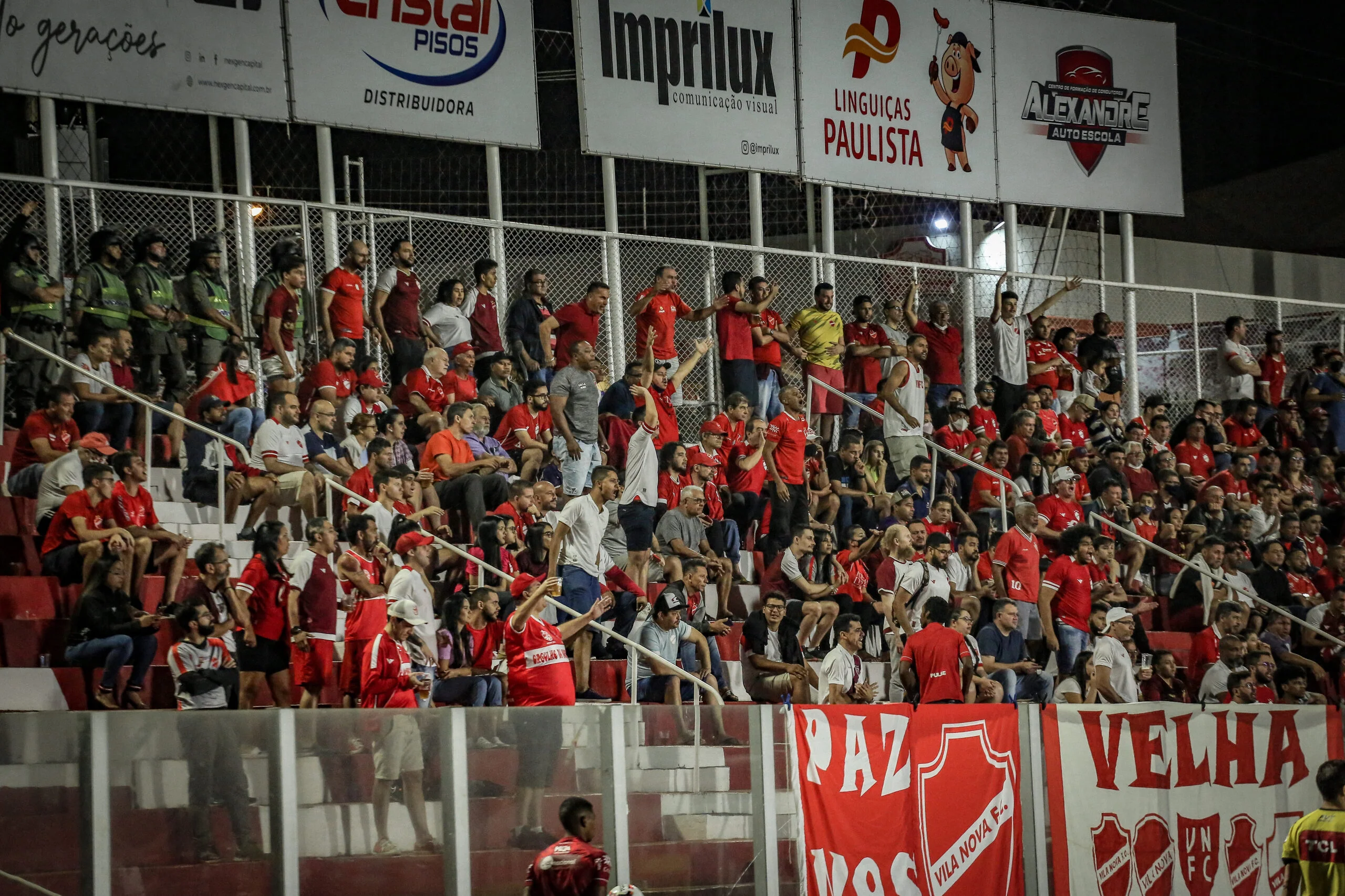 Vila Nova torcida OBA