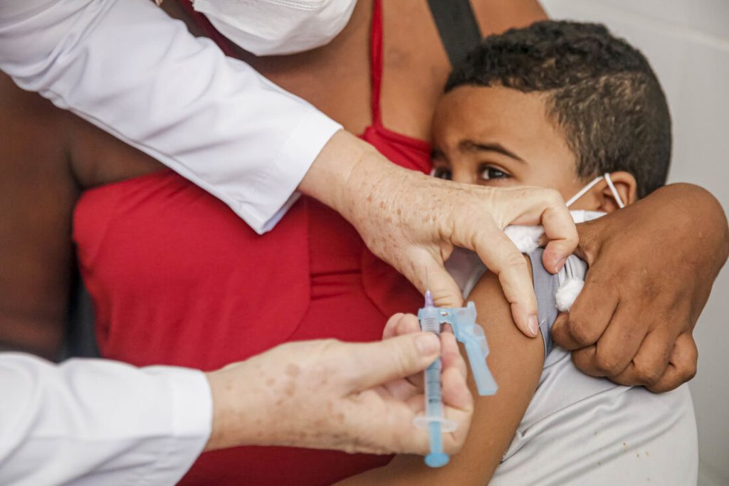 Falta de vacinas para crianças ameaça imunização em Goiás