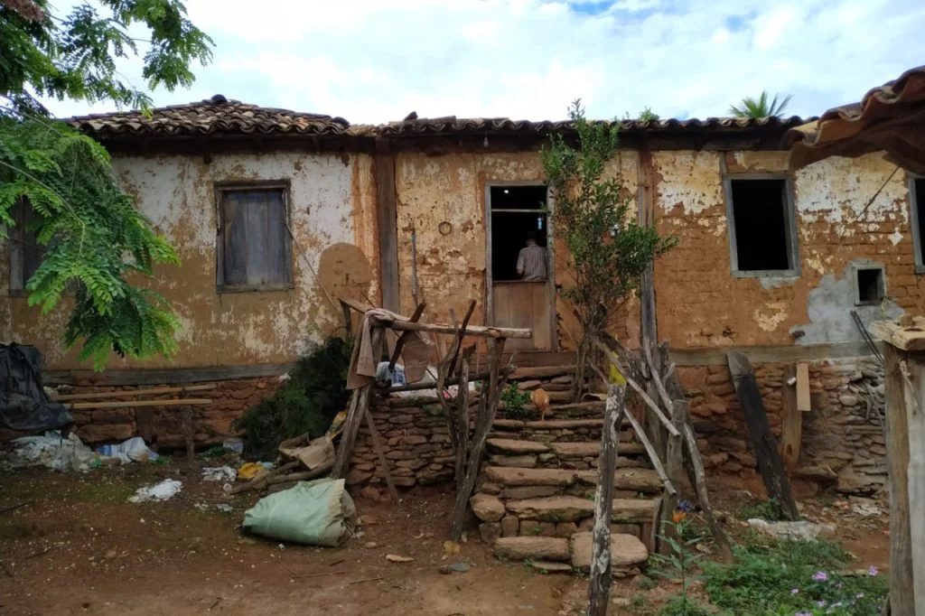 fazenda situação precária Orizona