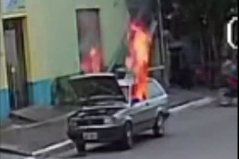 carro explode