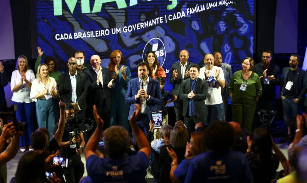 Na foto se vê o candidato à presidência Pablo Marçal, durante ação de campanha