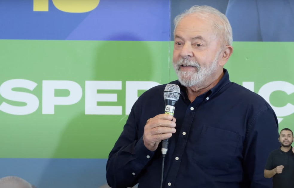 Lula divulga carta aos eleitores evangélicos durante reunião com pastores em São Paulo