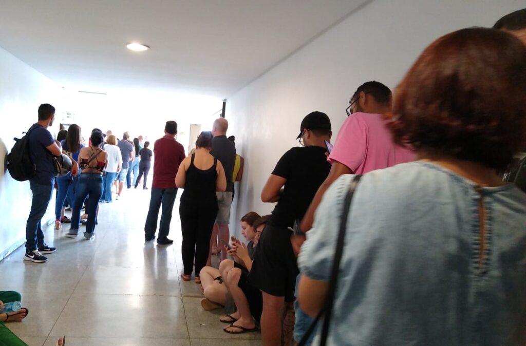 fila de votação Eleições Goiás