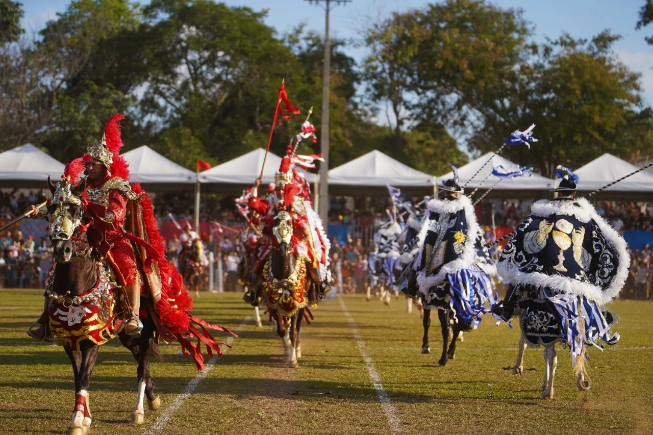 Cavalhadas voltam a ser realizadas na cidade de Goiás após 70 anos