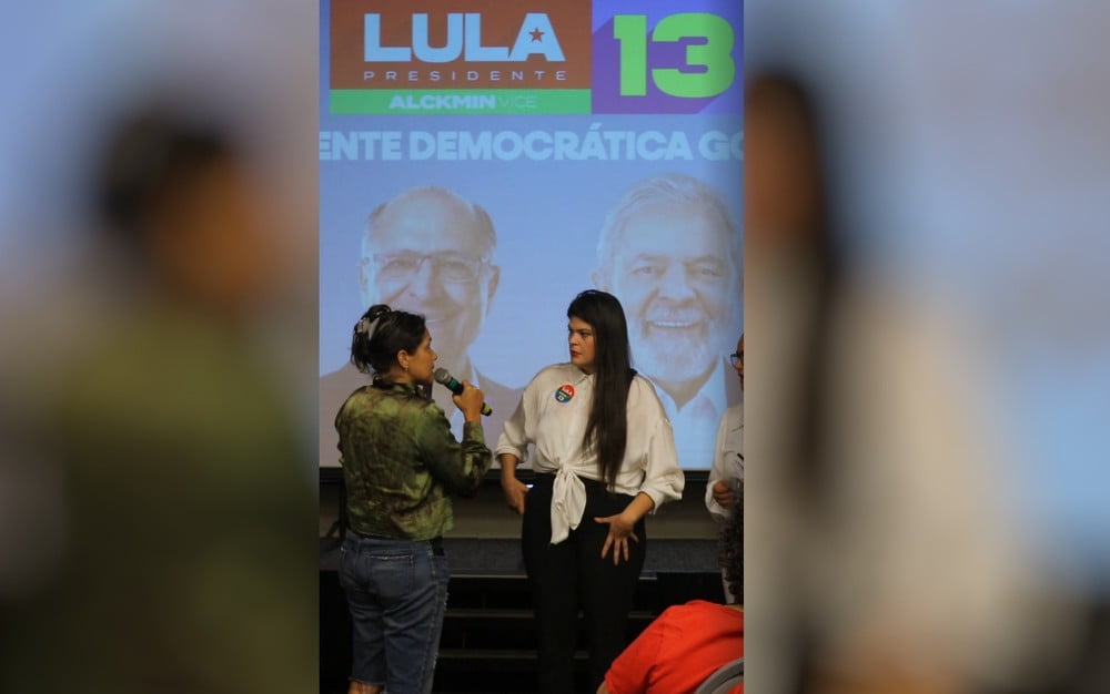 Bolsonarista interrompe evento do PT em Goiânia e alega perseguição a religiosos