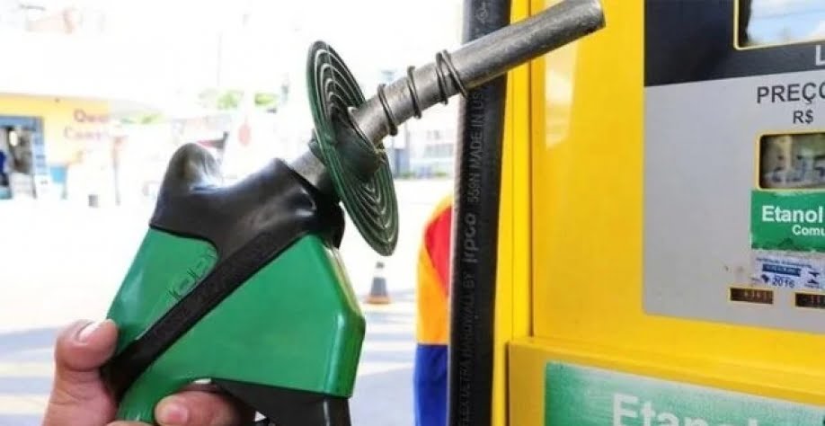 Petrobras anuncia redução no preço da gasolina, que deve cair R$ 0,30