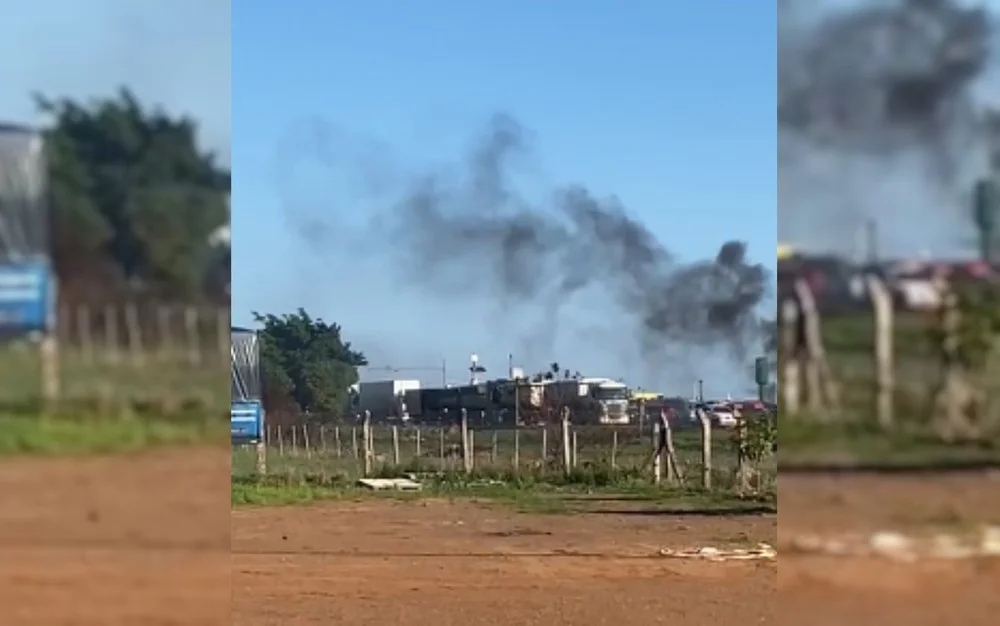 Caminhoneiros voltam a bloquear rodovias federais em Goiás