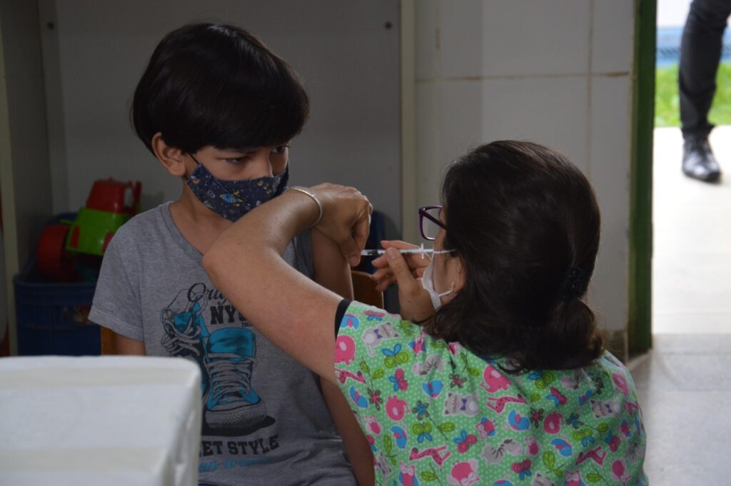 Prefeitura de Goiânia amplia ações de saúde nas escolas, e solicita cartão de vacinação no ato de matrícula
