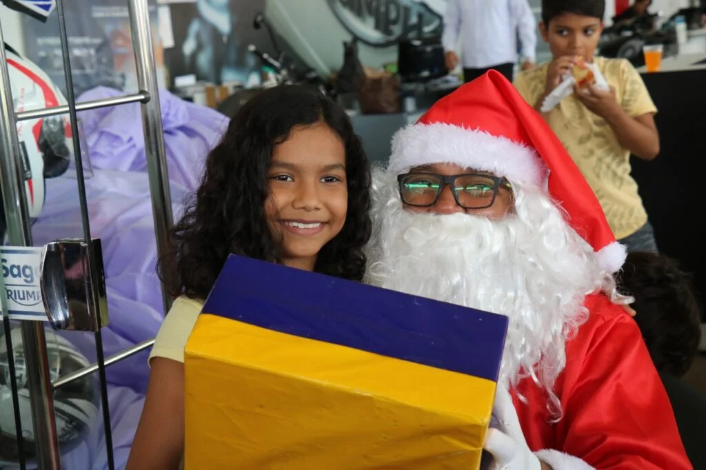 Prazo para adoação de cartinhas do ''Papai Noel dos Correios'' é prorrogado