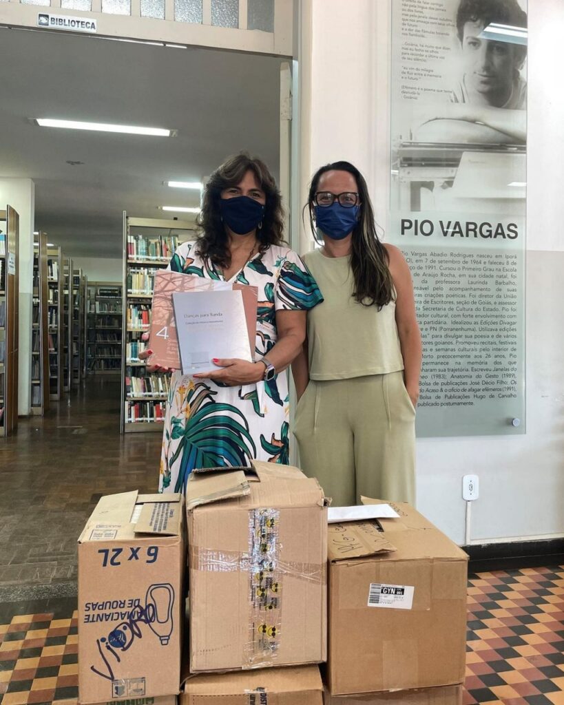Prefeitura de Corumbá de Goiás recebeu 330 livros literários que agora fazem parte do acervo das Bibliotecas Municipais Monsenhor Chiquinho e José J. Veiga