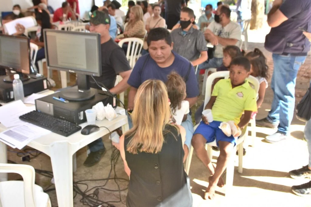 Migrante venezuelano em atendimento durante Feirão de Empregos