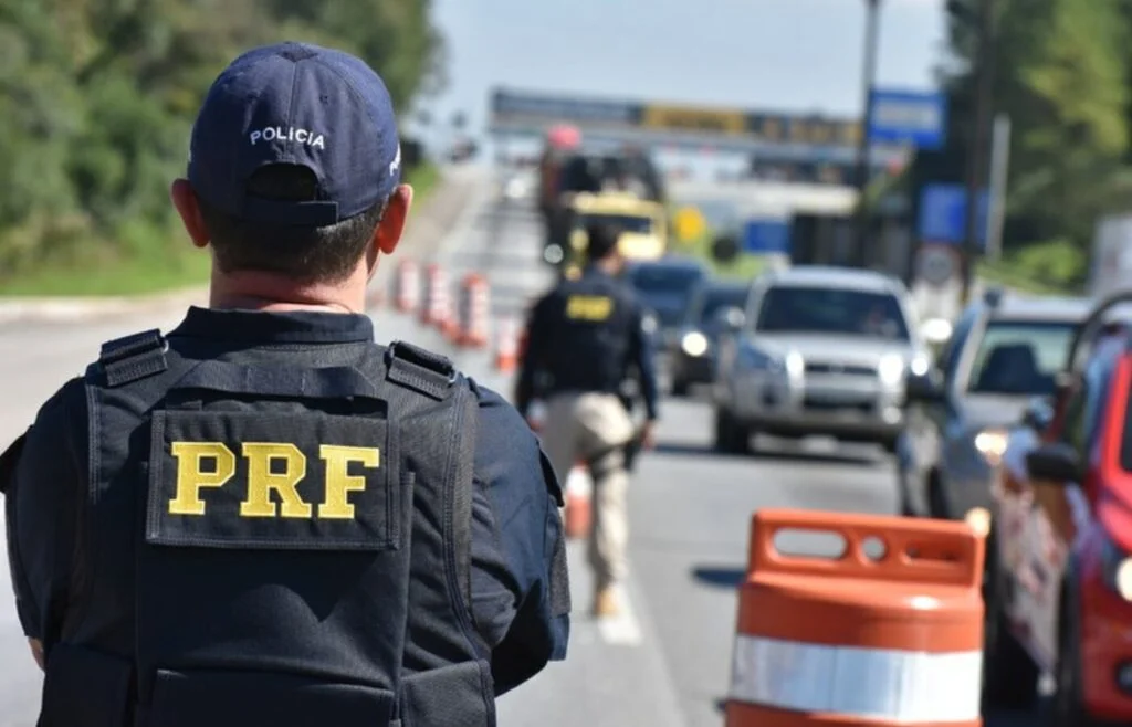 PRF reforça policiamento para o carnaval nas BRs goianas