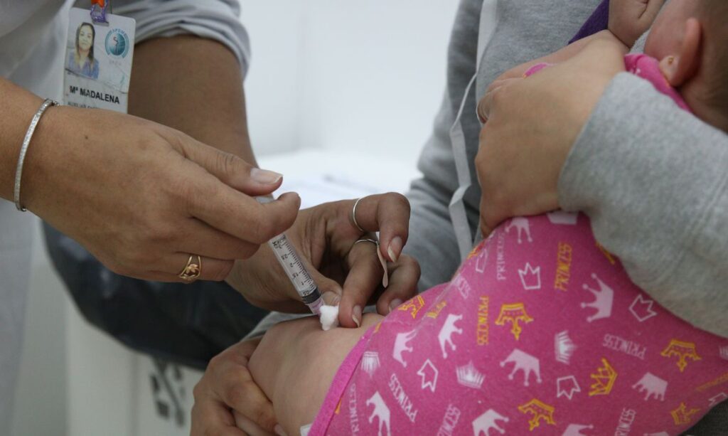Goiás já aplicou 6,6 mil doses de vacina contra Covid-19 em crianças
