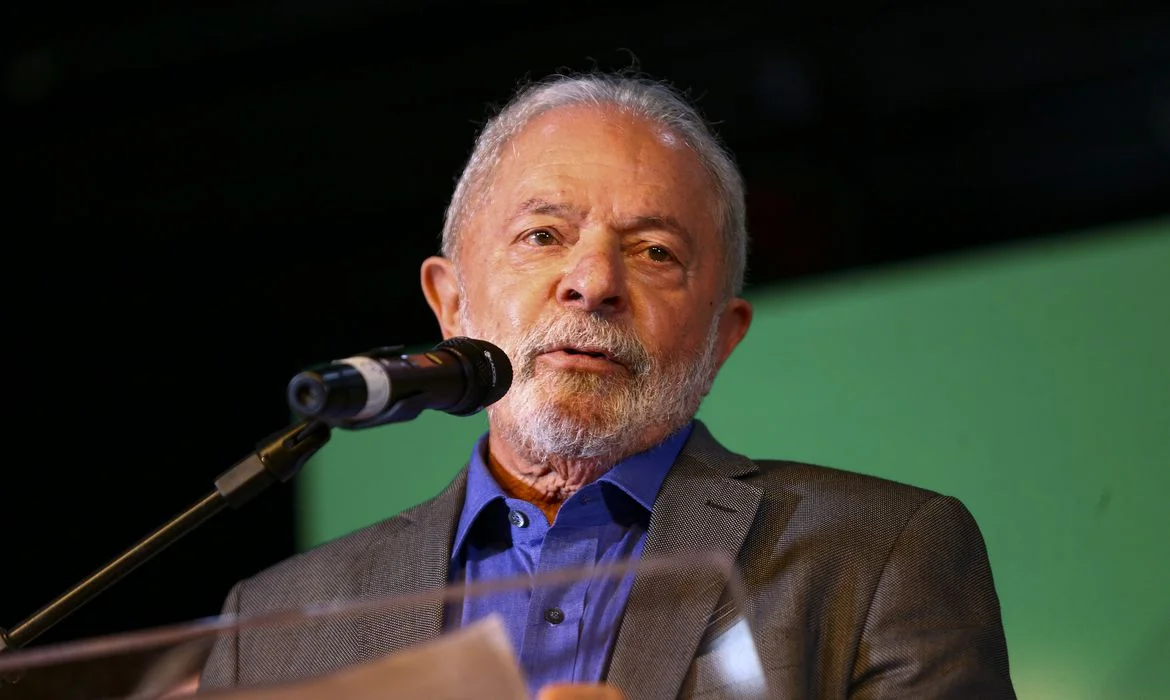 Em mensagem de Natal, Lula lembra vítimas da covid e das chuvas