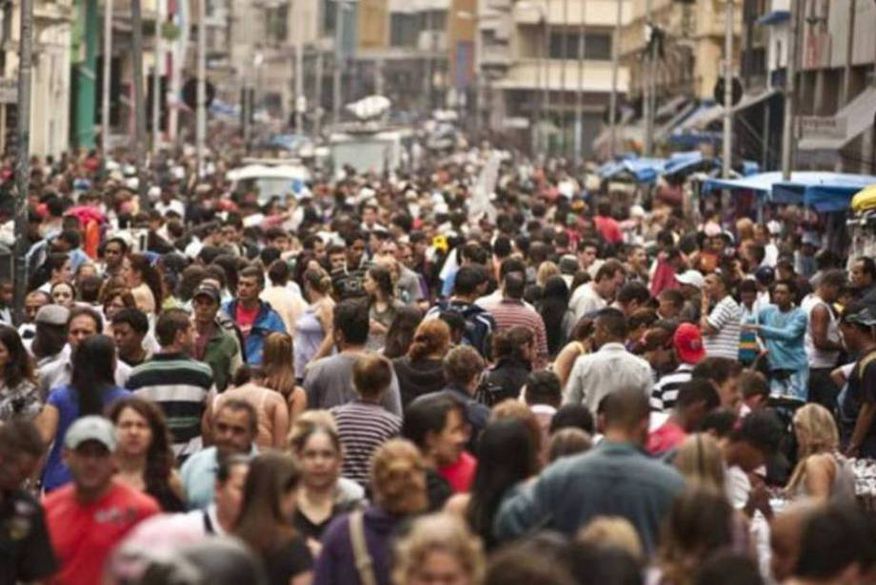Taxa de crescimento da população no Brasil é a menor da história, indica dados do Censo 2022