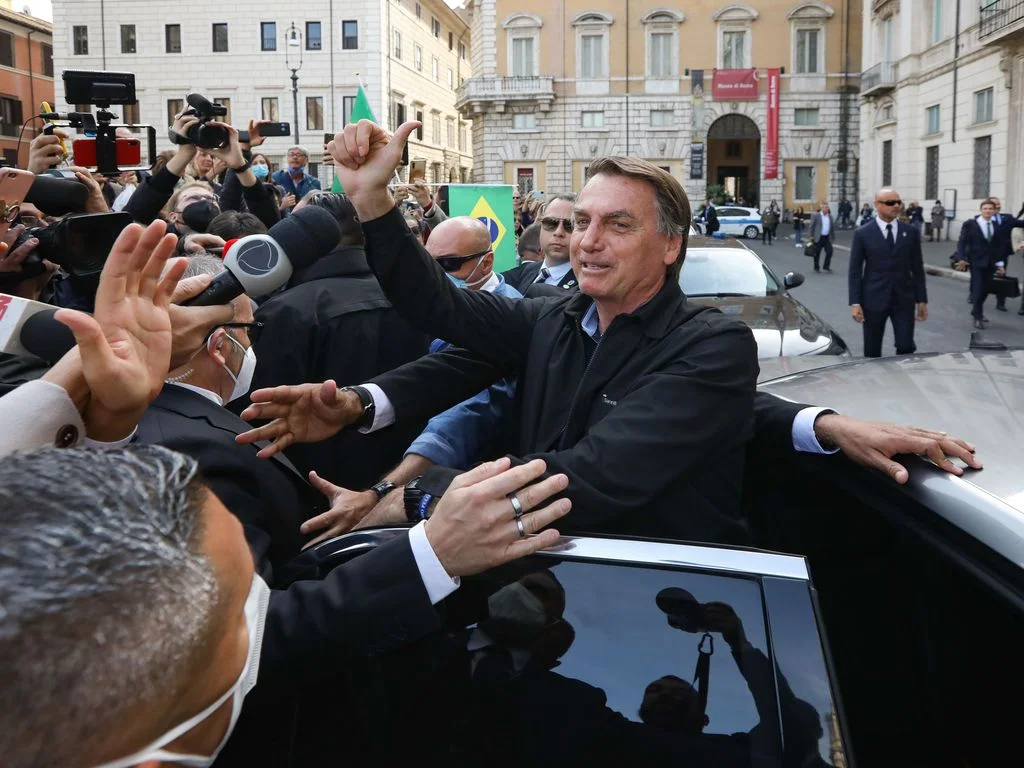 Italianos consideram revogar cidadania honorária de Jair Bolsonaro