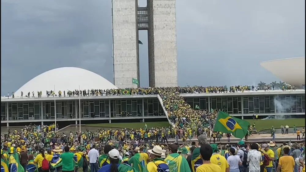 Moraes determina que PF envie cópia de minuta de golpe ao TSE