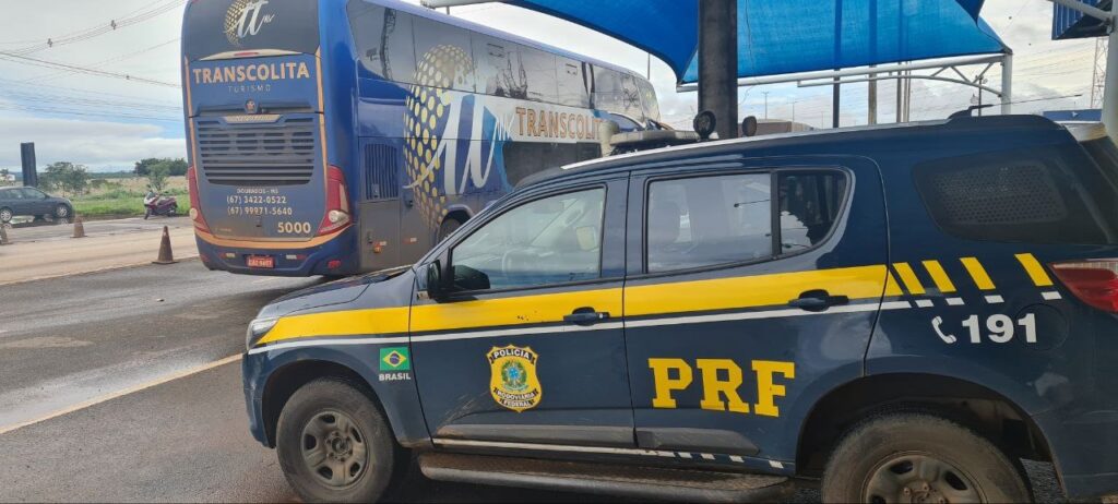 Em menos de 24 horas, PRF apreende 49 ônibus que participaram dos atos golpistas