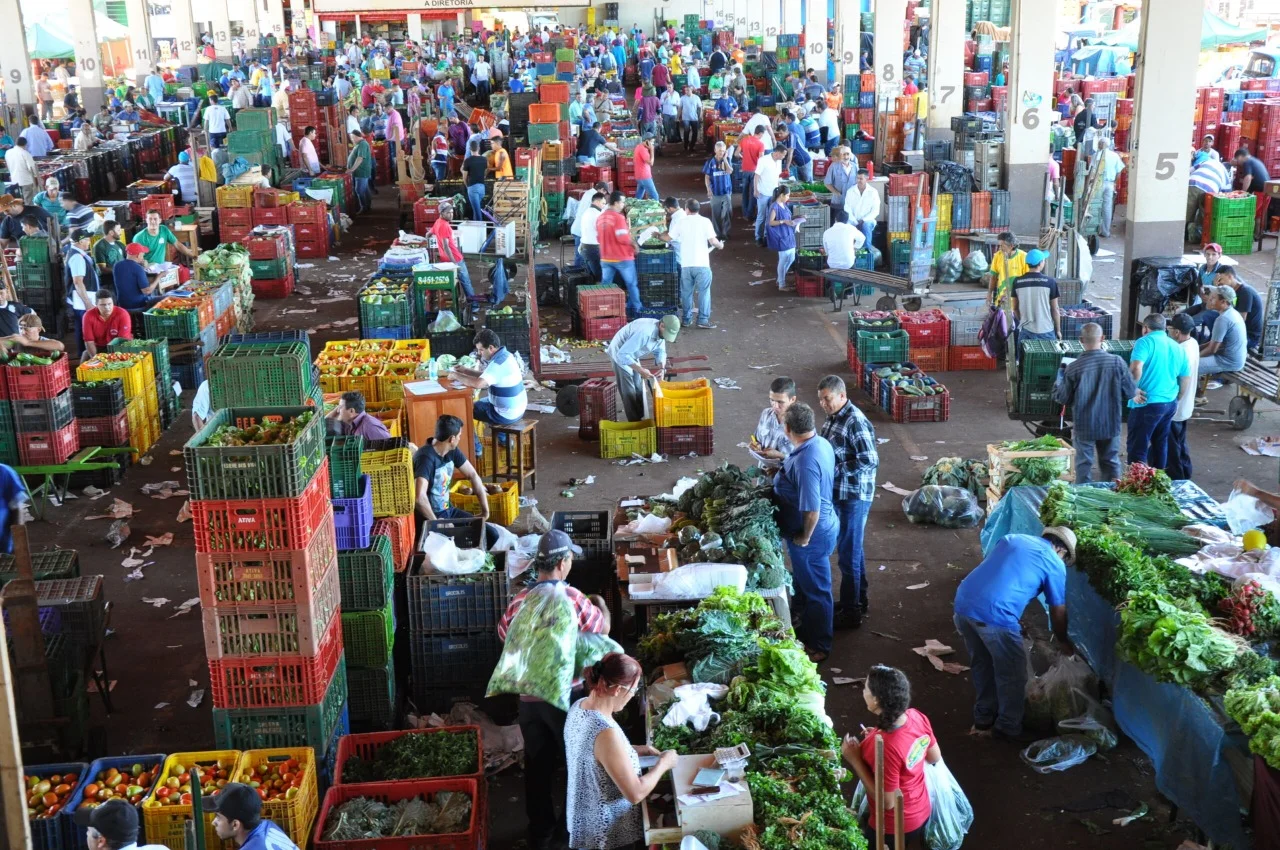 Sem energia, Ceasa perde duas toneladas de alimentos