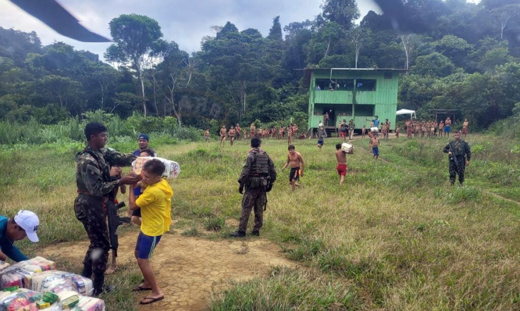 Aeronaves da FAB levaram mais de 2,5 toneladas de alimentos para a Terra Indígena Yanomami