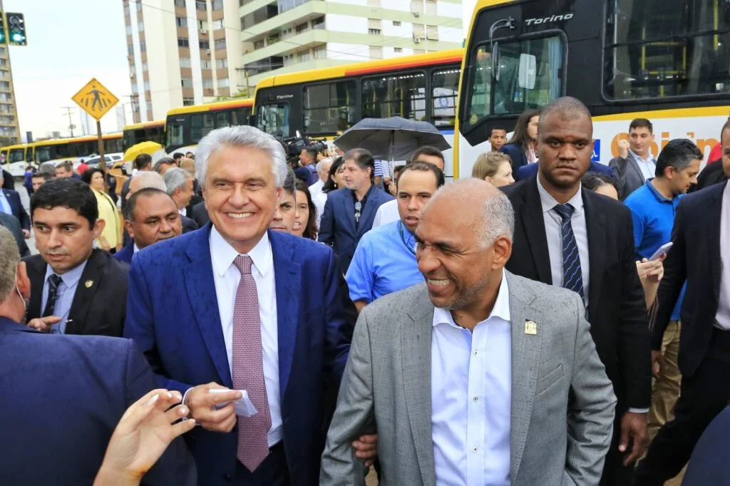 Caiado lança Cartão Família e inicia renovação da frota do transporte coletivo de Goiânia