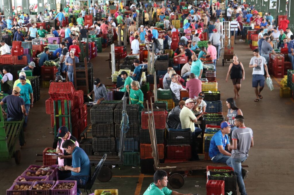 Mercado da Ceasa funciona normalmente no Carnaval