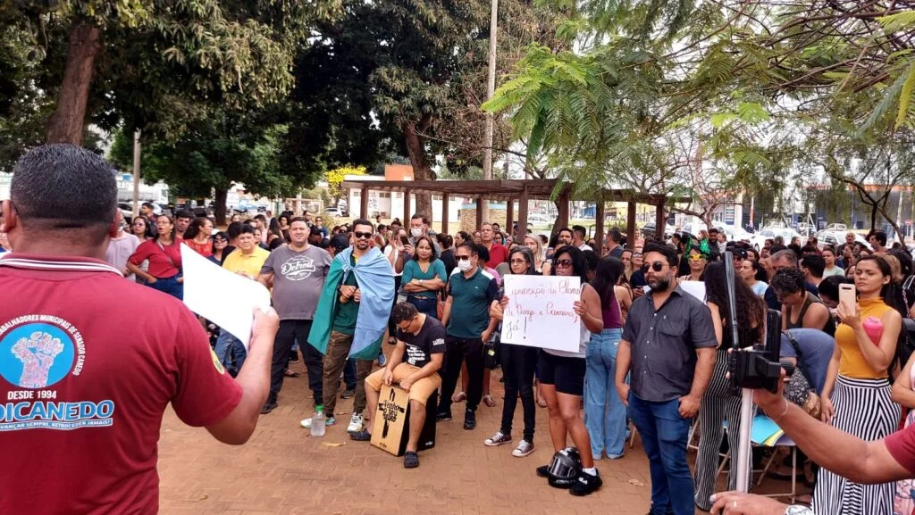 Professores de Senador Canedo anunciam nova paralisação nesta terça, 28