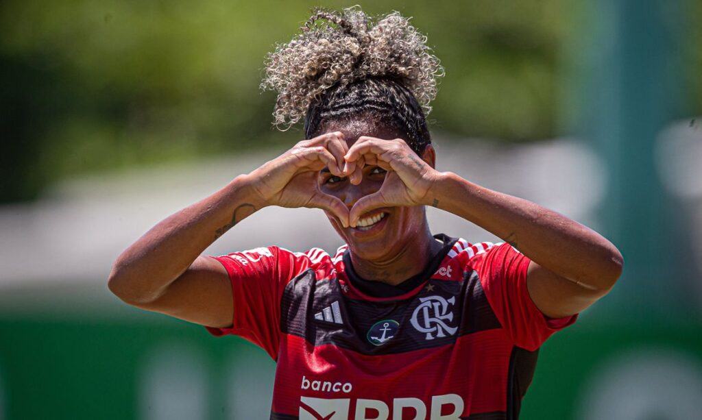 Flamengo vence Real Brasília e chega à final