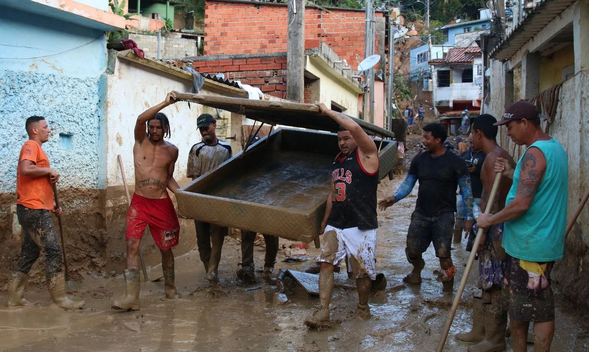 São Sebastião: 7,5 toneladas de doações serão entregues a famílias