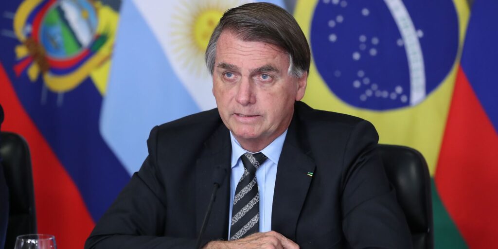 Bolsonaro é alvo de denúncia na ONU por apologia à tortura e desmonte de recursos