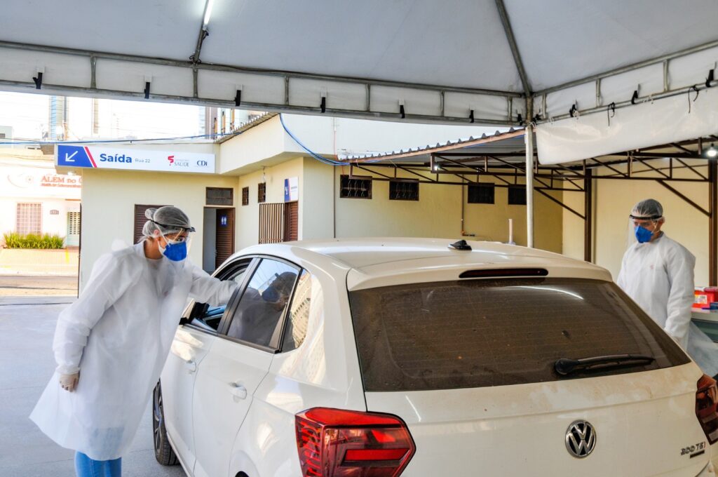 Em Goiás, drive-thrus na área da saúde continuam em alta após pandemia
