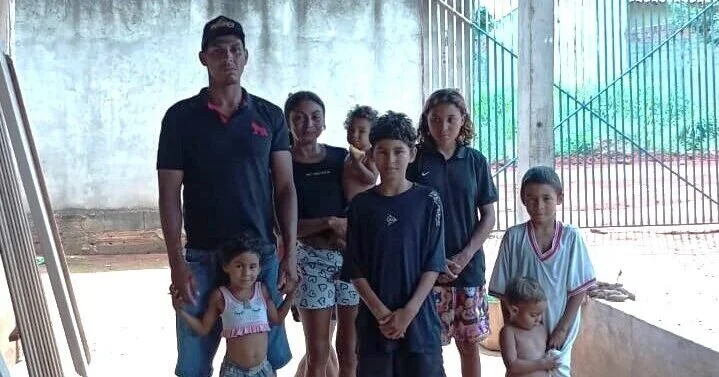 Família com 7 crianças fica desabrigada após chuvas em Aparecida